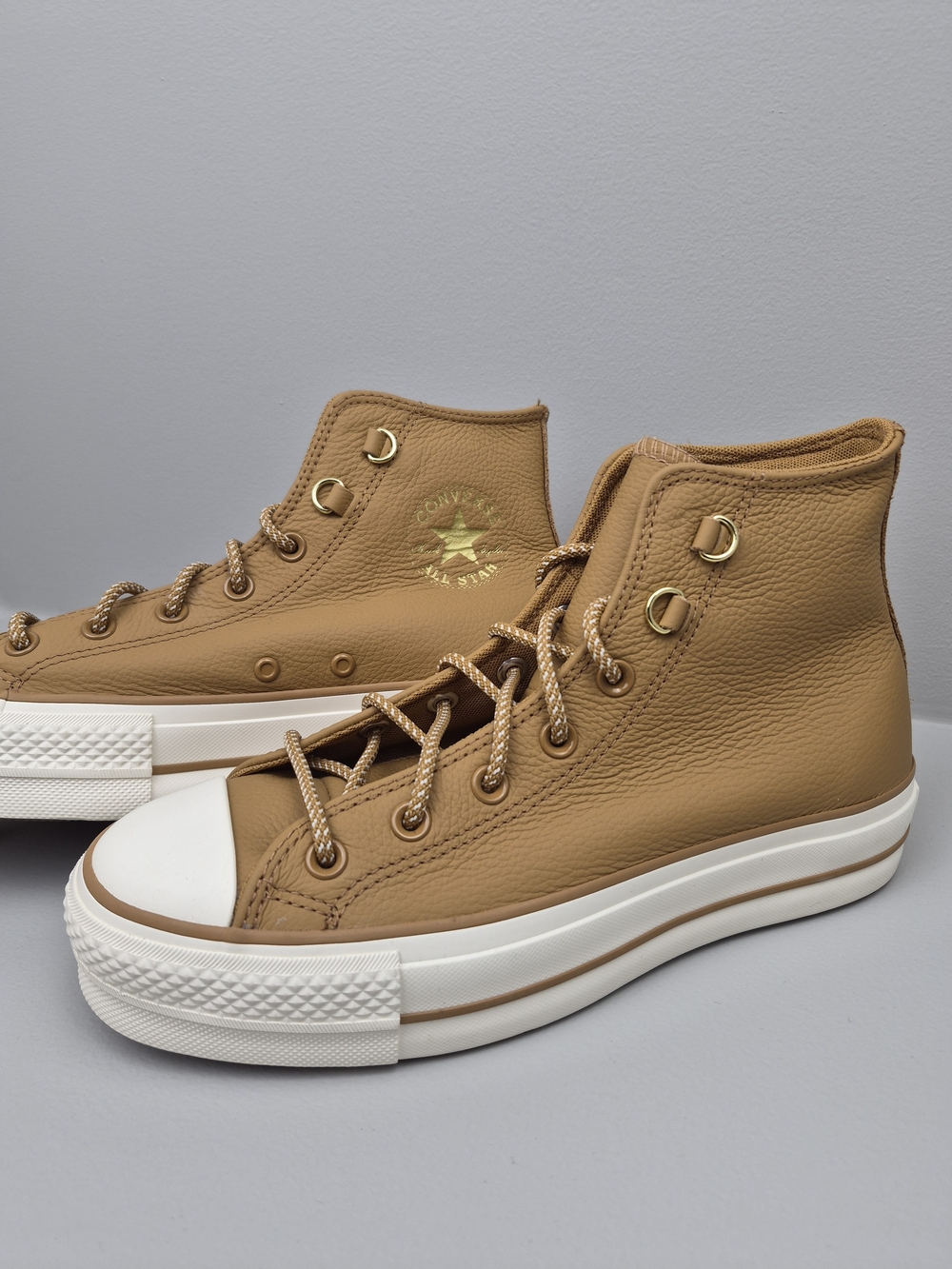 New Chuck Taylor All Star Lift Platform Glam Leather women's size 9